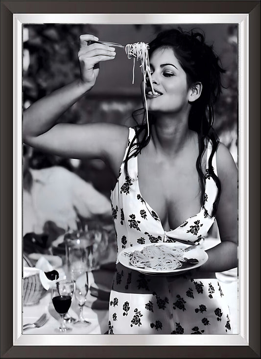 Art. a60 Stampa Poster Cinema Mangiaspaghetti, Claudia Cardinale nel film "C'era una volta il West",  Giclée su Carta Fotografica, Vendita Online, Galleria PapiArte®